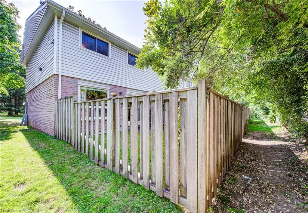 32 Mowat Boulevard #25