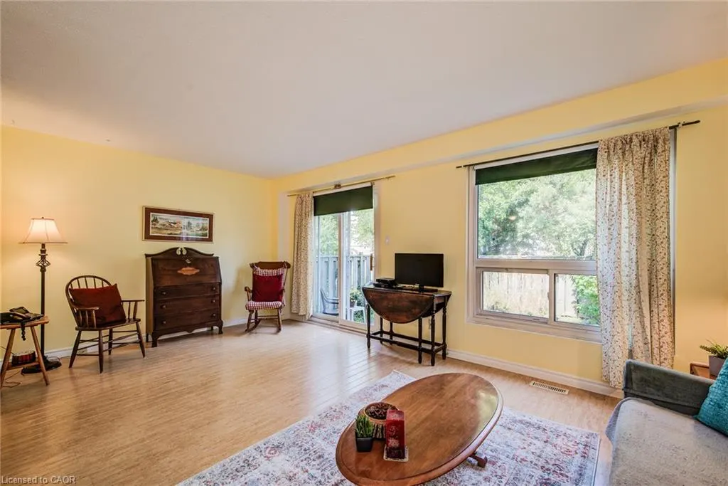 32 Mowat Boulevard #25