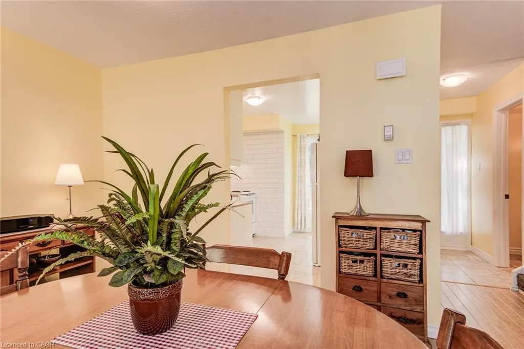 32 Mowat Boulevard #25