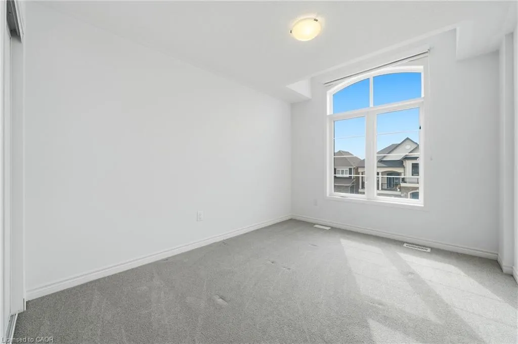 656 Newlove Street