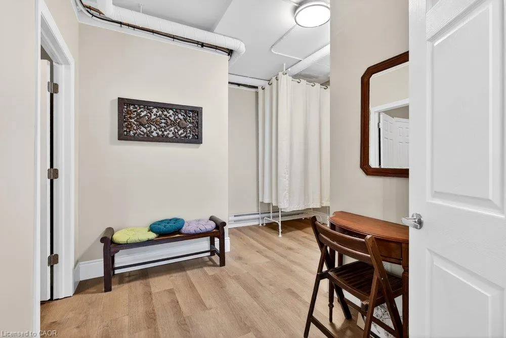 677 Barton Street E #Main
