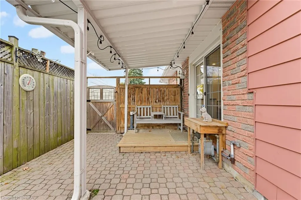 30 Maple Crescent