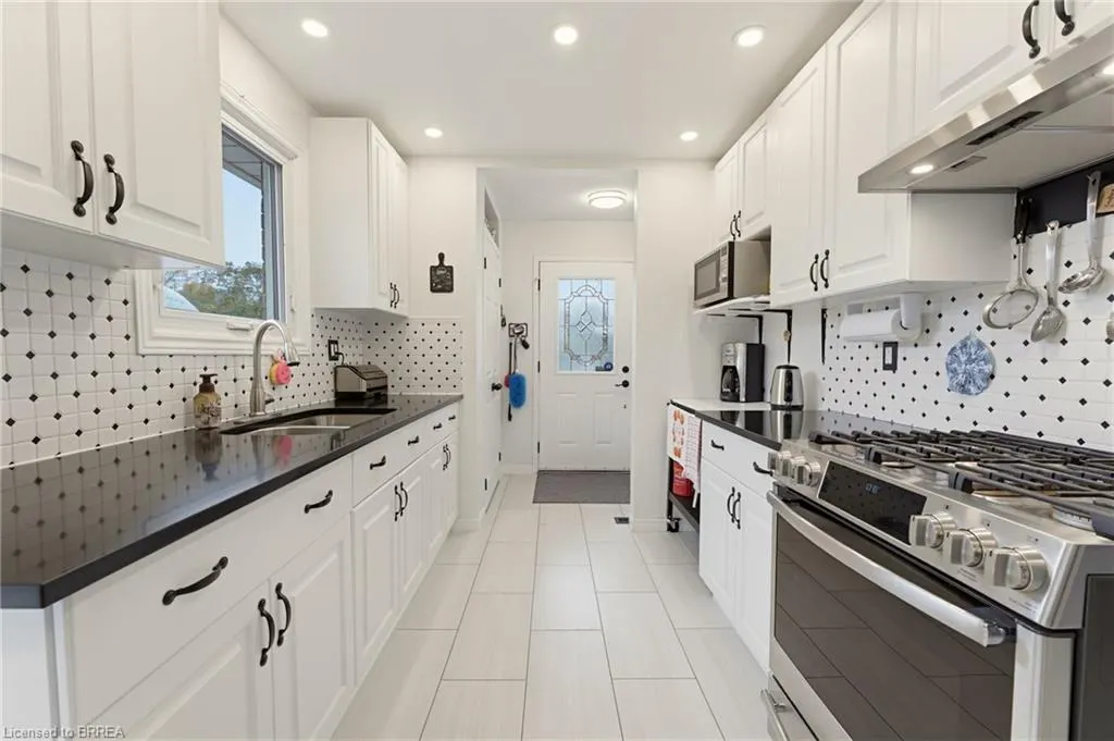 30 Maple Crescent