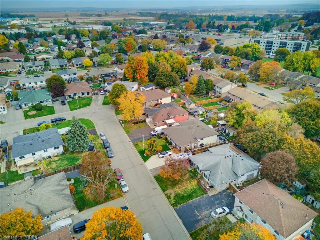 30 Maple Crescent