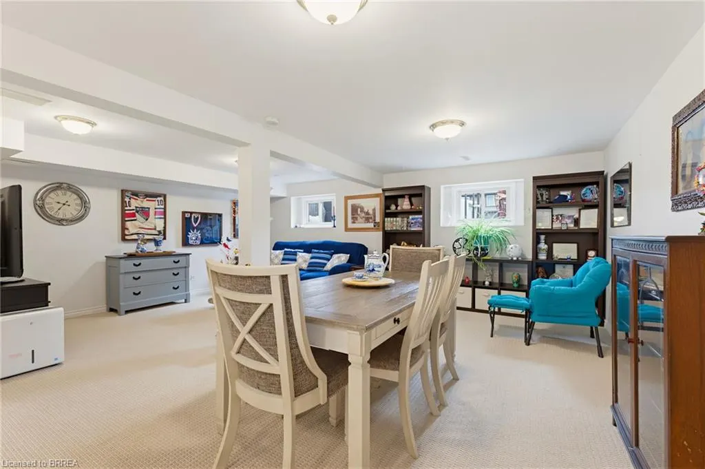 30 Maple Crescent
