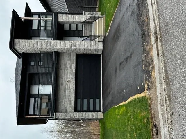 135 Rosie Street