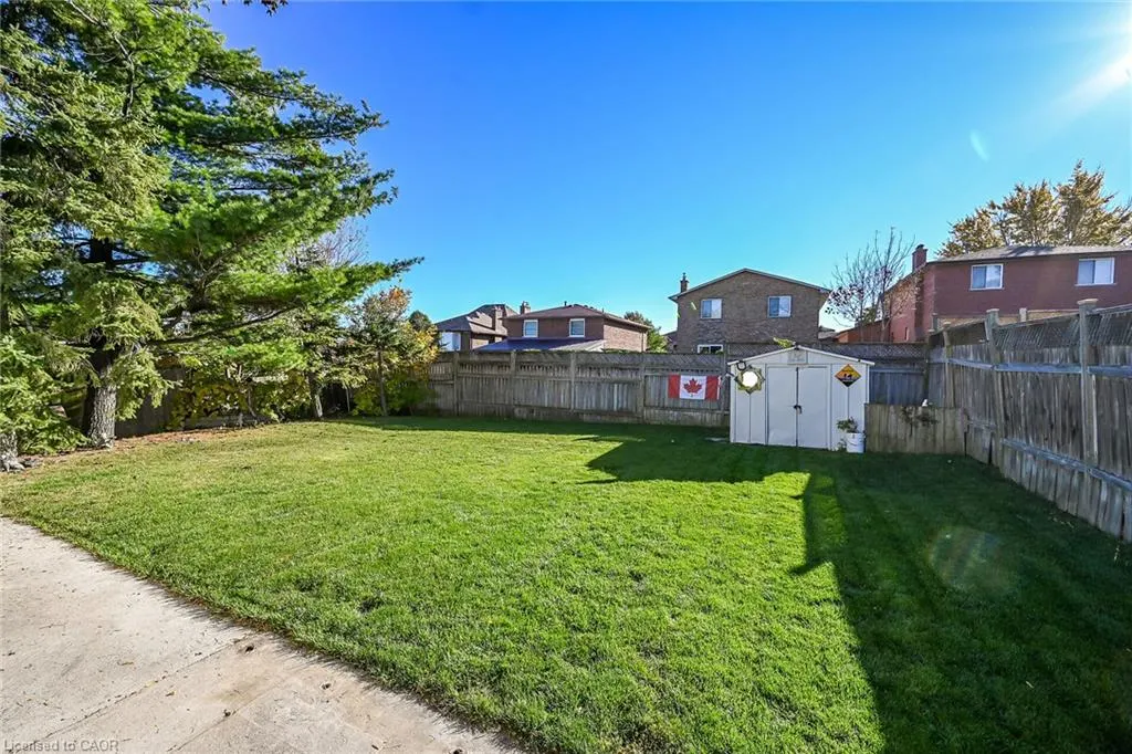 411 Queen Victoria Drive