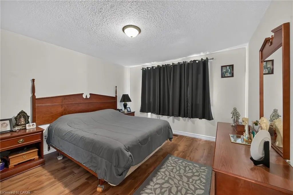411 Queen Victoria Drive