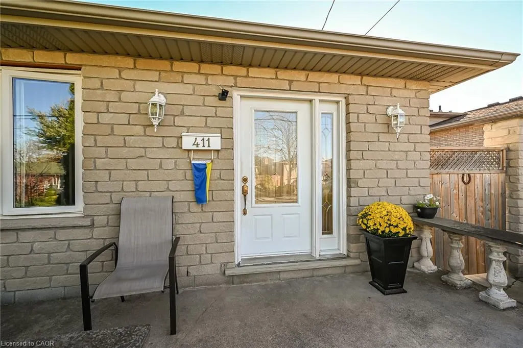 411 Queen Victoria Drive