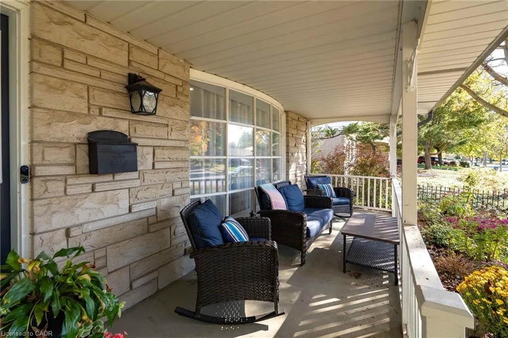 47 Eastwood Drive