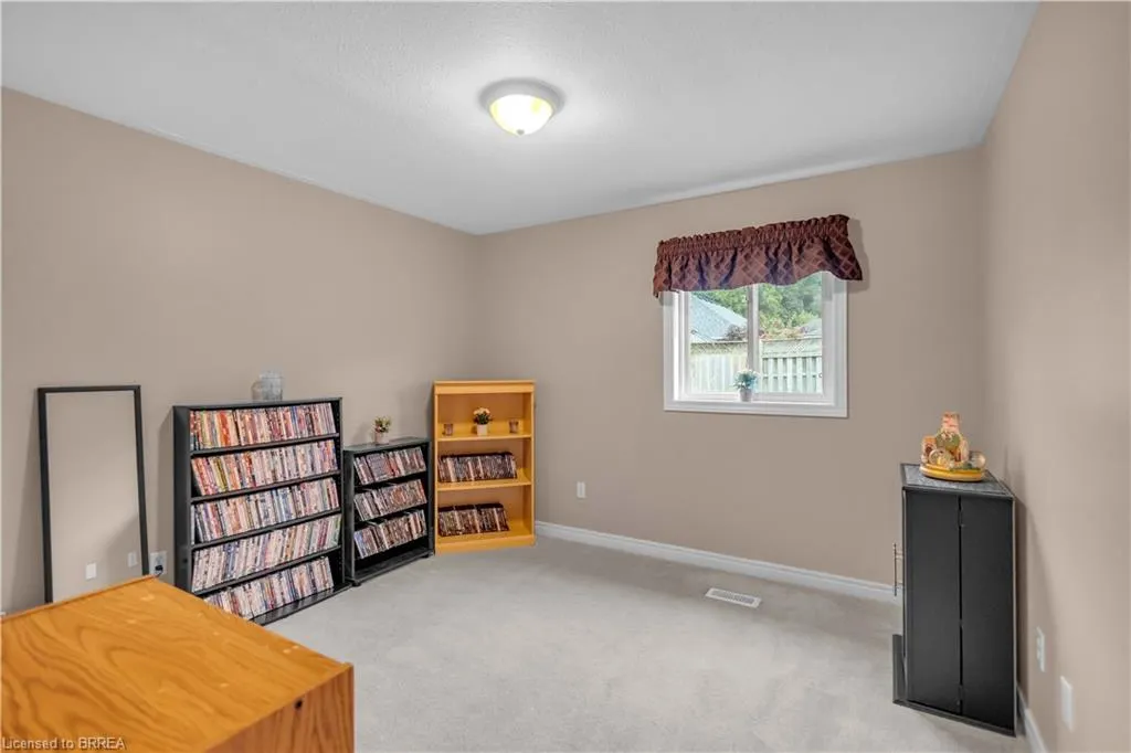 25 Sudds Lane