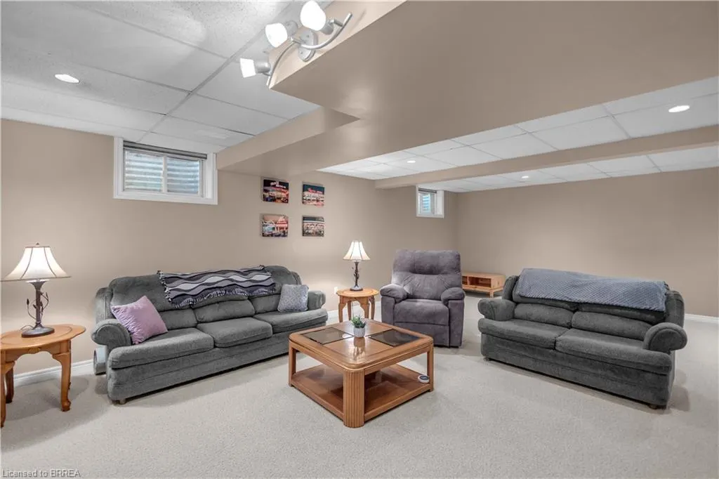 25 Sudds Lane