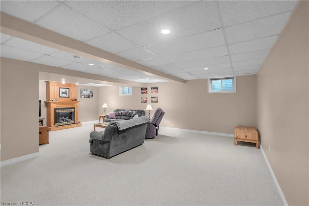 25 Sudds Lane