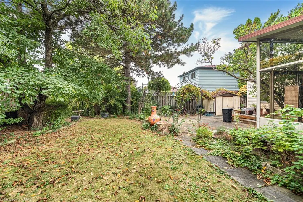160 Birchcliffe Crescent