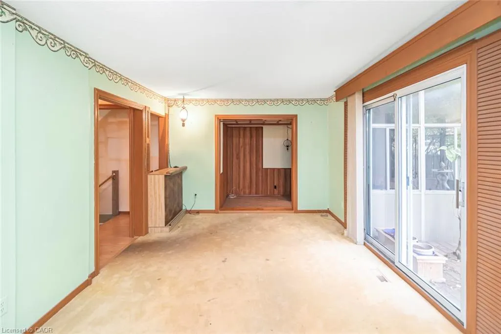 160 Birchcliffe Crescent