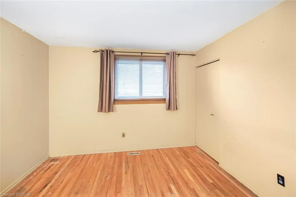 160 Birchcliffe Crescent