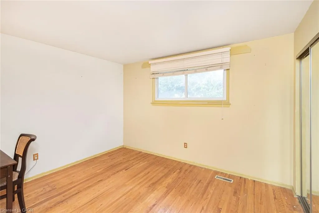 160 Birchcliffe Crescent