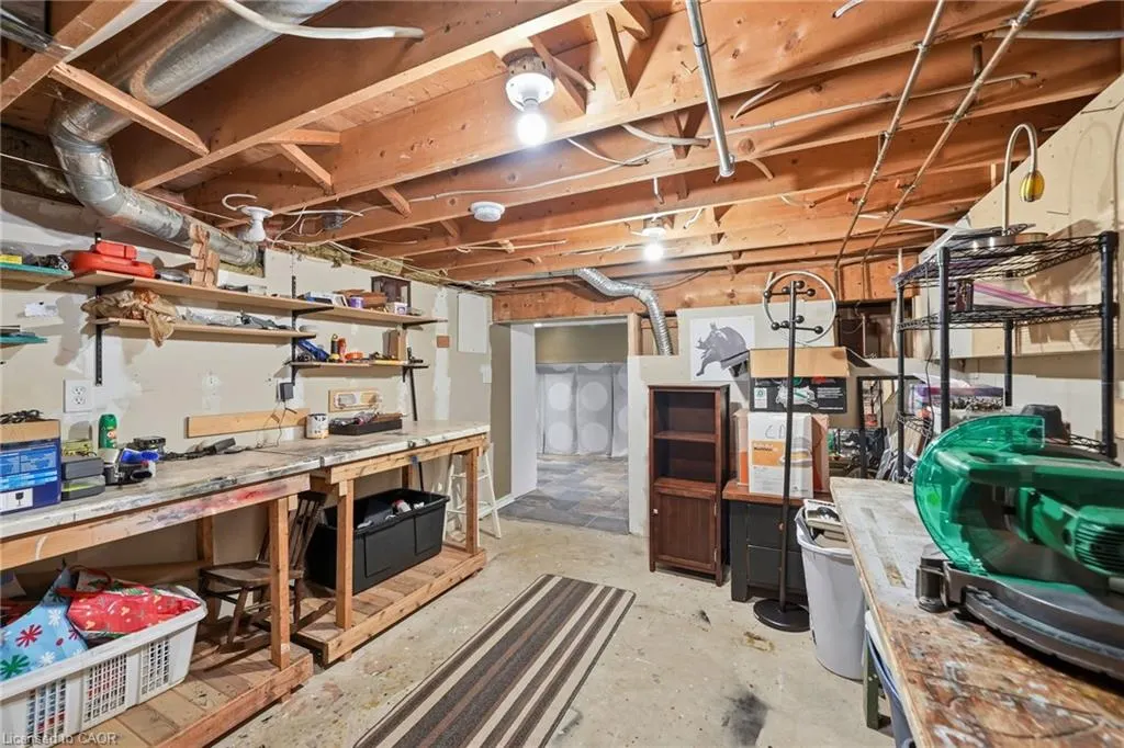 2101 Edinburgh Drive