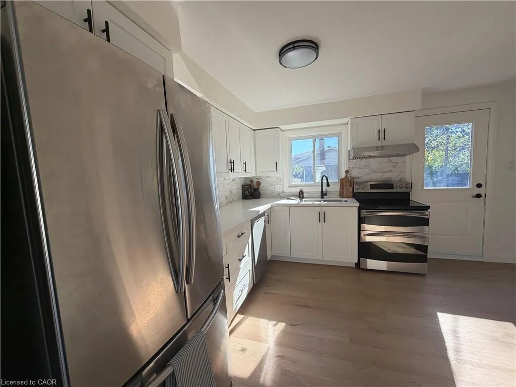15 Currie Street