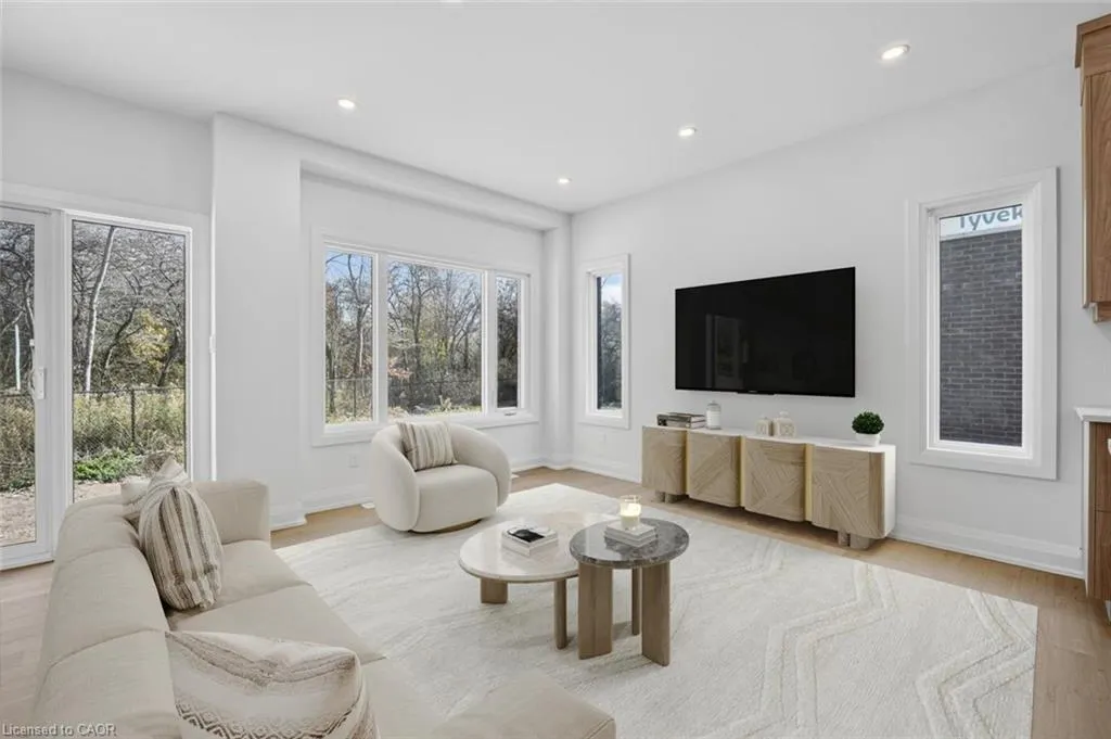 8735 Harlyn Common