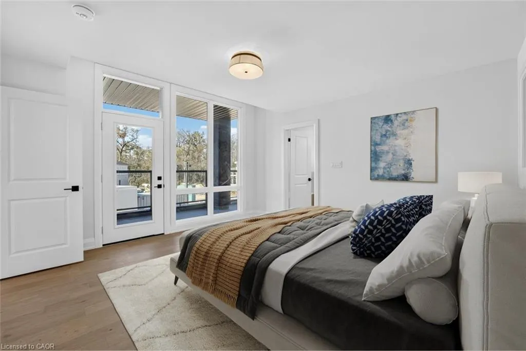 8735 Harlyn Common