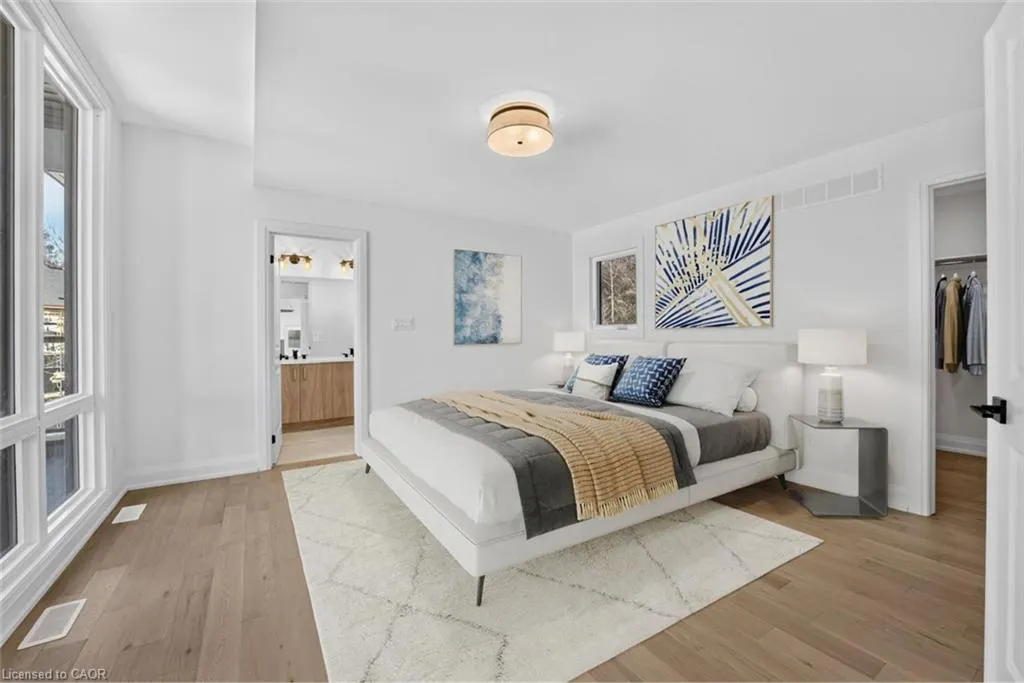 8735 Harlyn Common