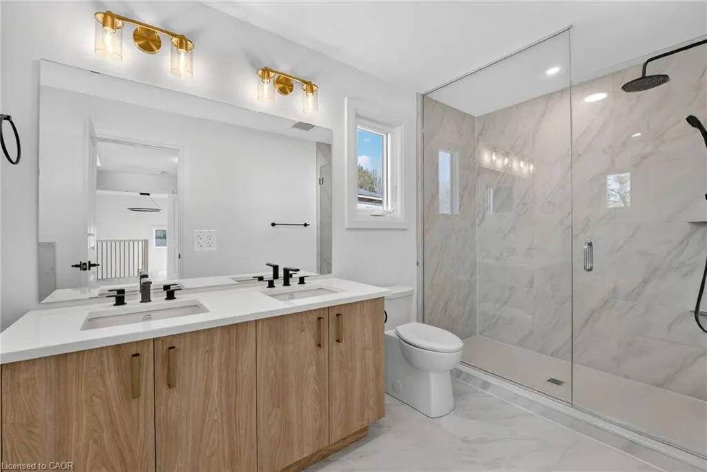 8735 Harlyn Common