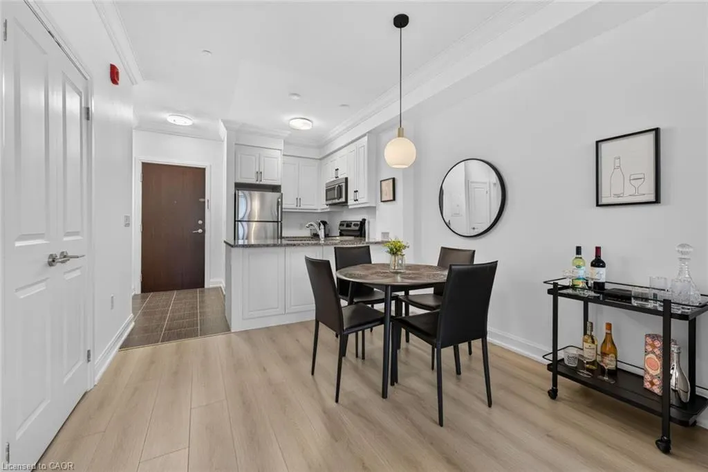 216 Oak Park Boulevard #214