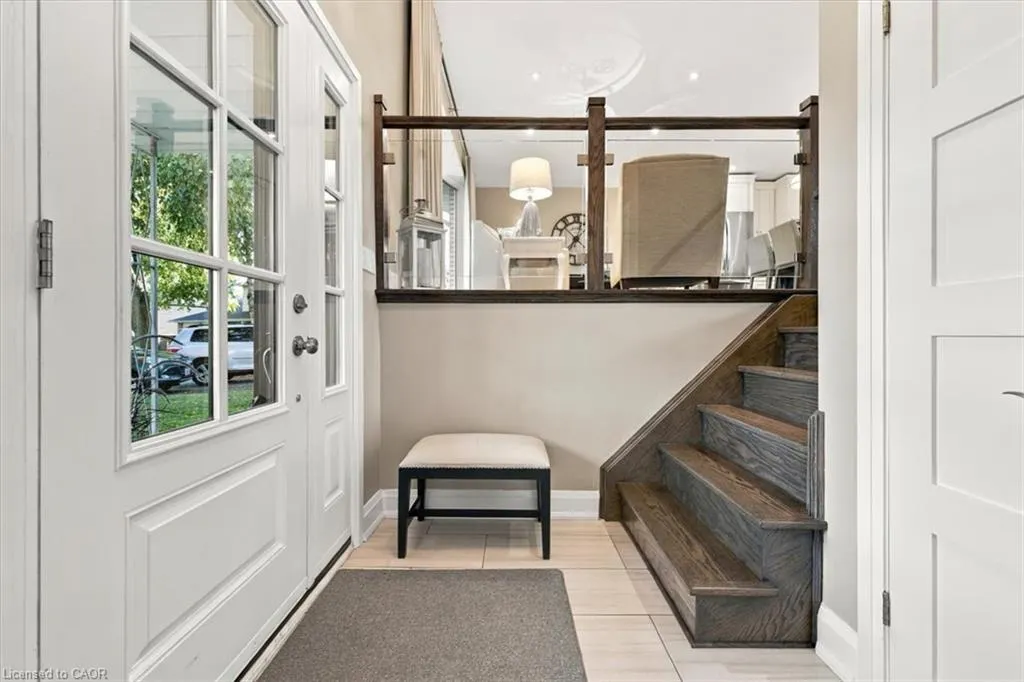 368 Aurora Crescent