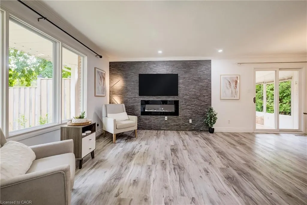 85 Foxhunt Road