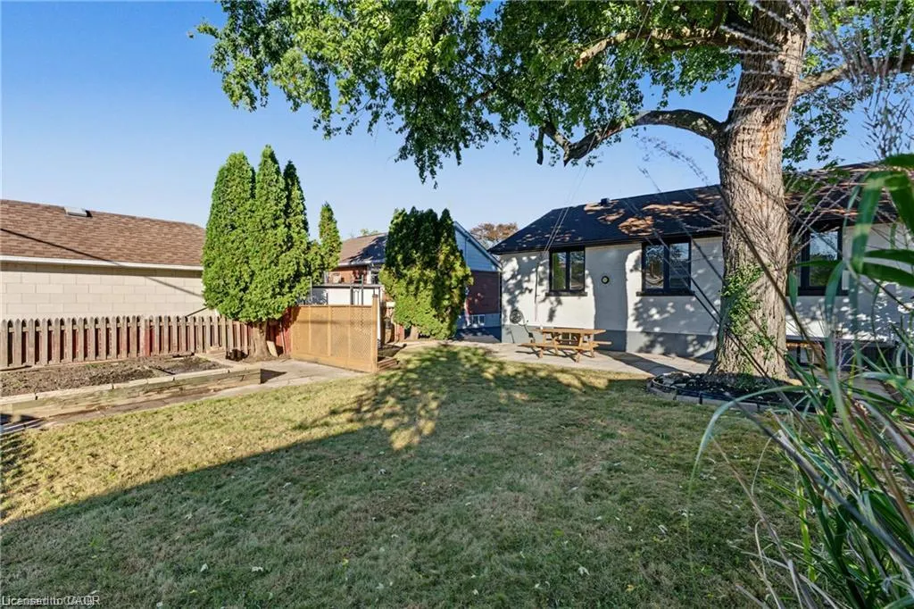 98 Wise Crescent