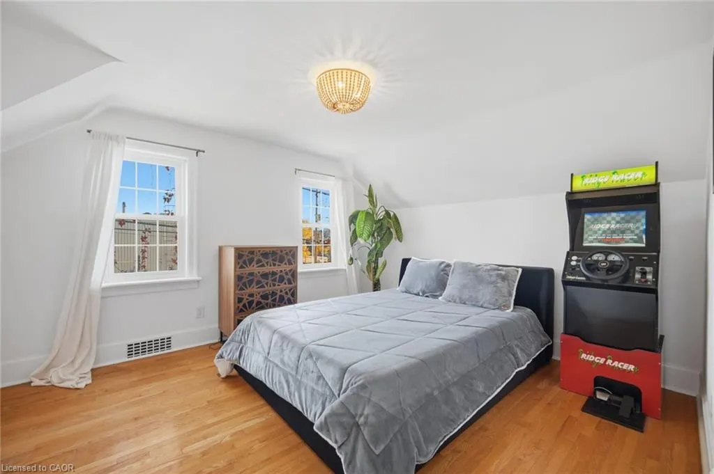 11 Rock Avenue