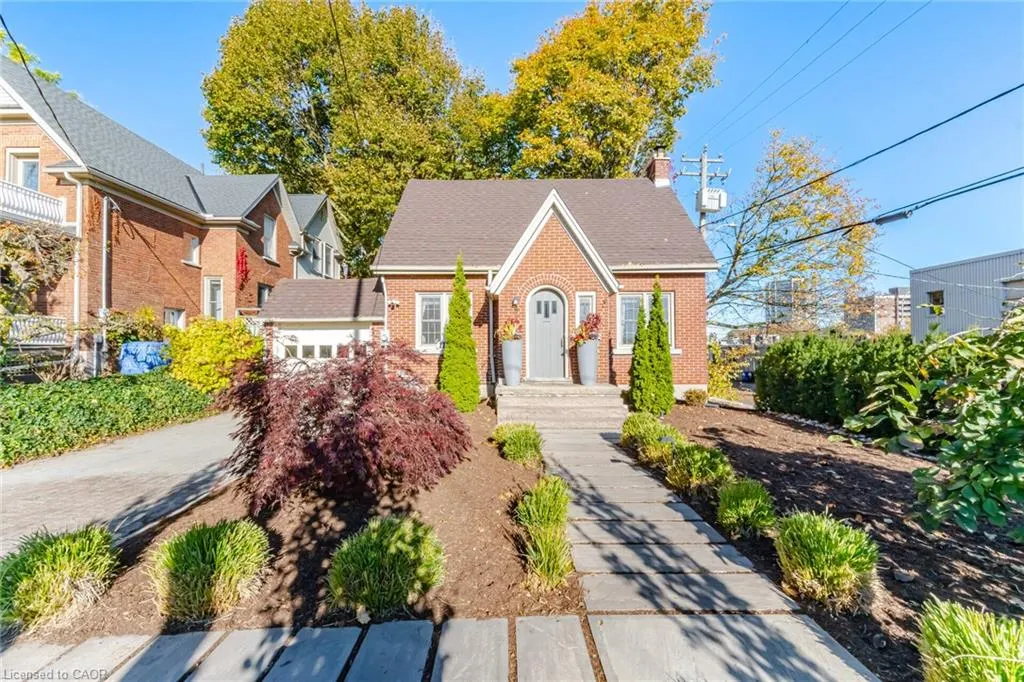 11 Rock Avenue