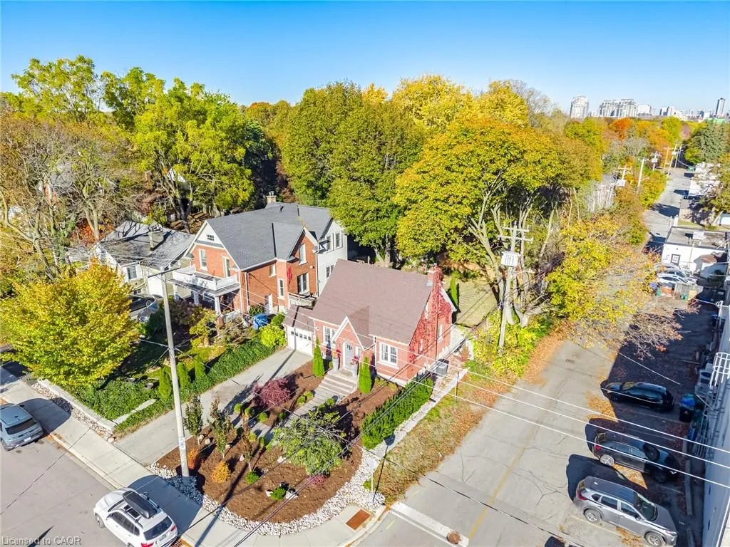 11 Rock Avenue