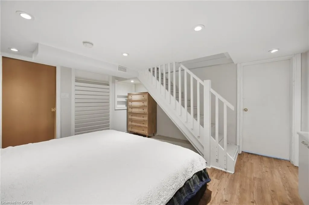 11 Rock Avenue