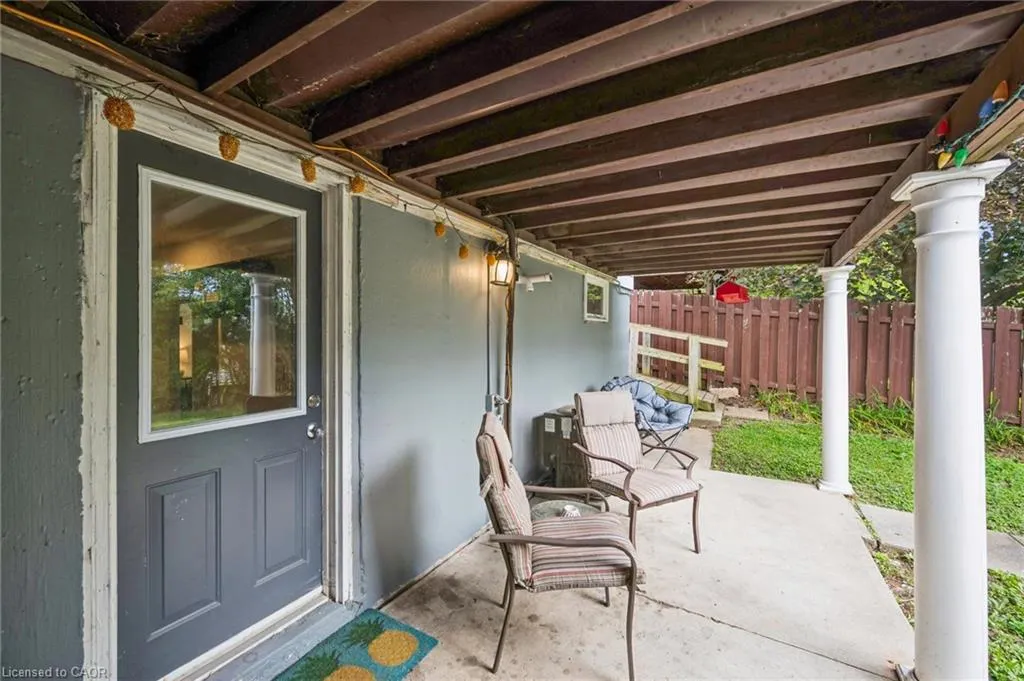 29 Mcilwraith Crescent
