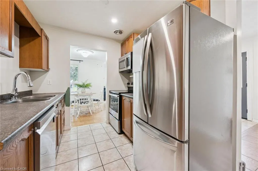29 Mcilwraith Crescent