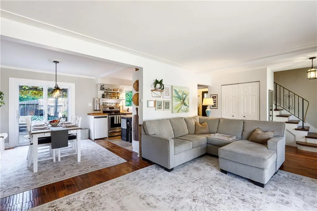 1323 Queen's Boulevard