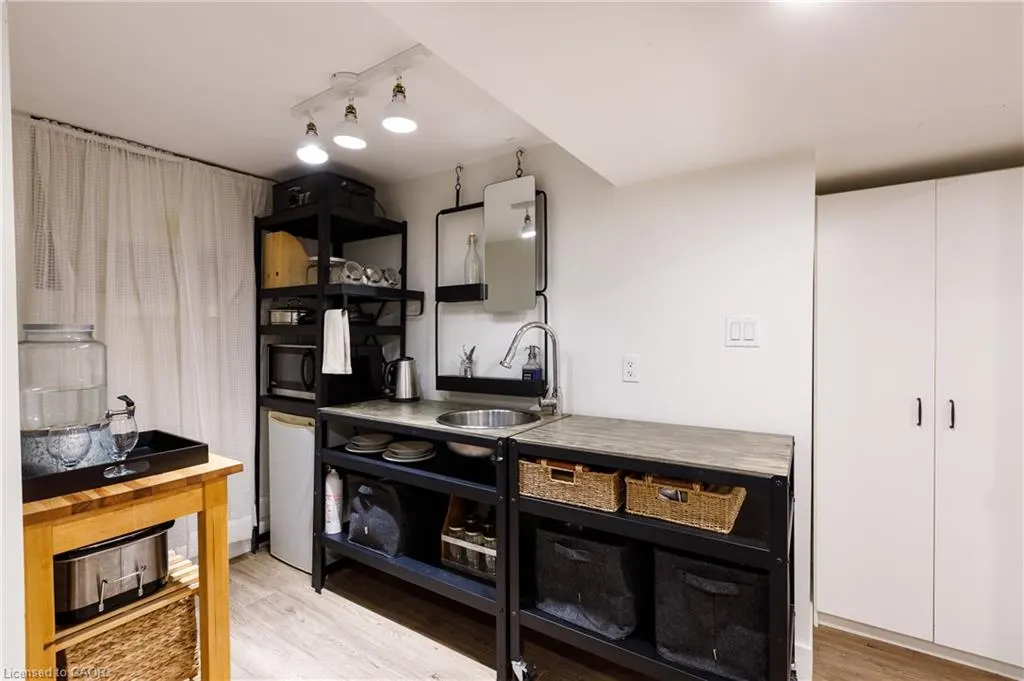 1323 Queen's Boulevard