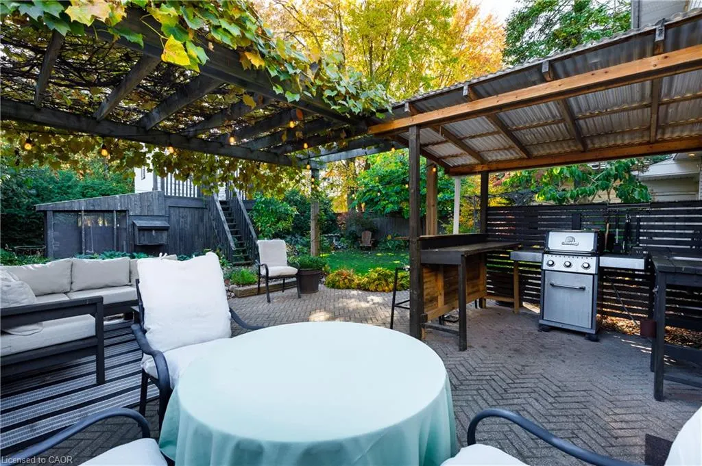 1323 Queen's Boulevard