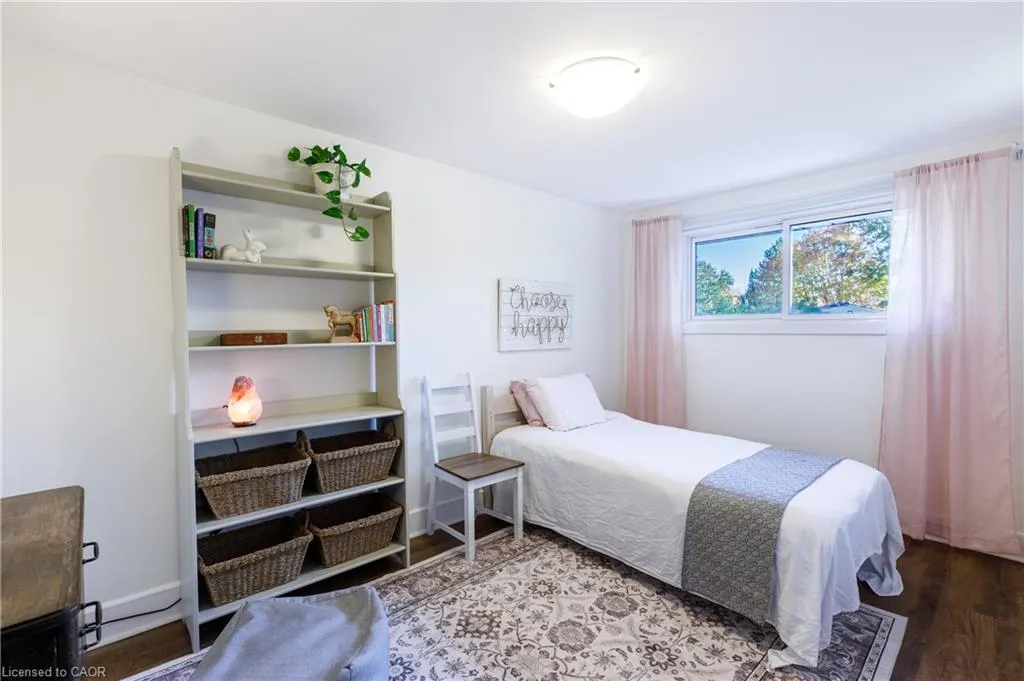 1323 Queen's Boulevard