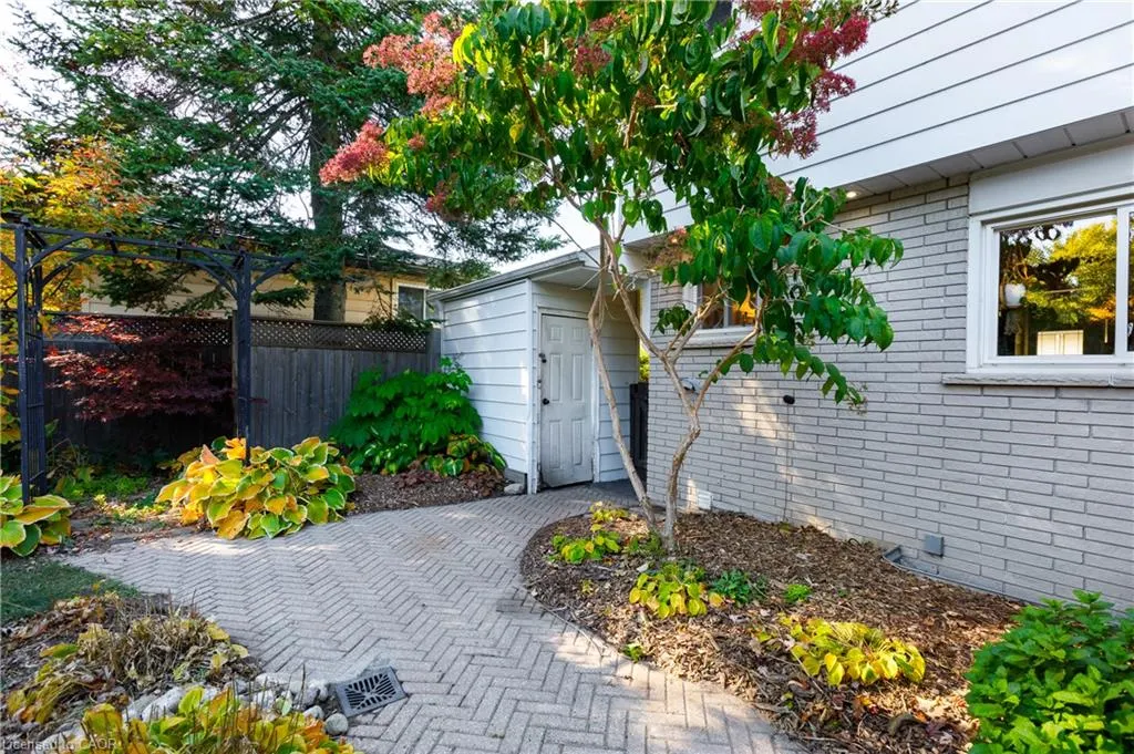 1323 Queen's Boulevard
