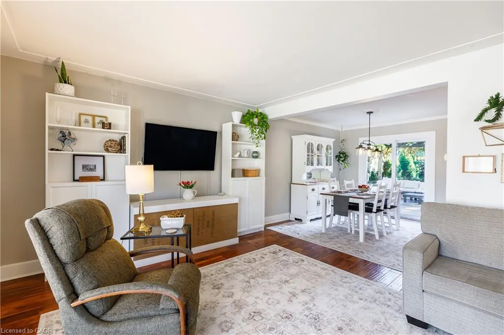 1323 Queen's Boulevard