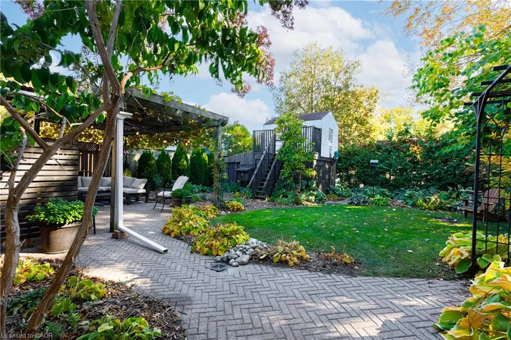 1323 Queen's Boulevard