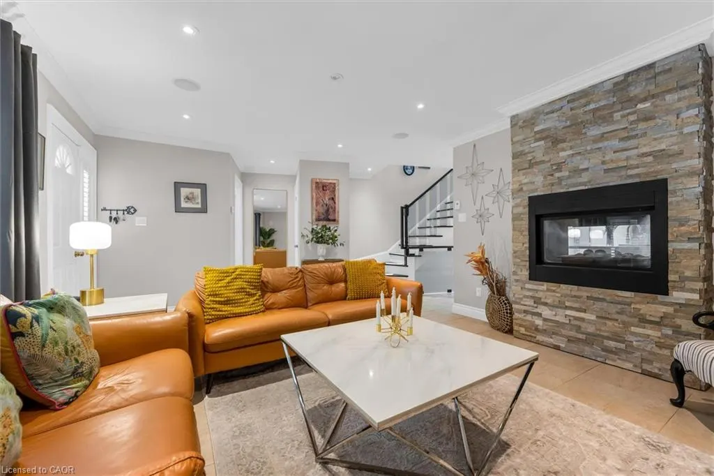 2110 New Street #6