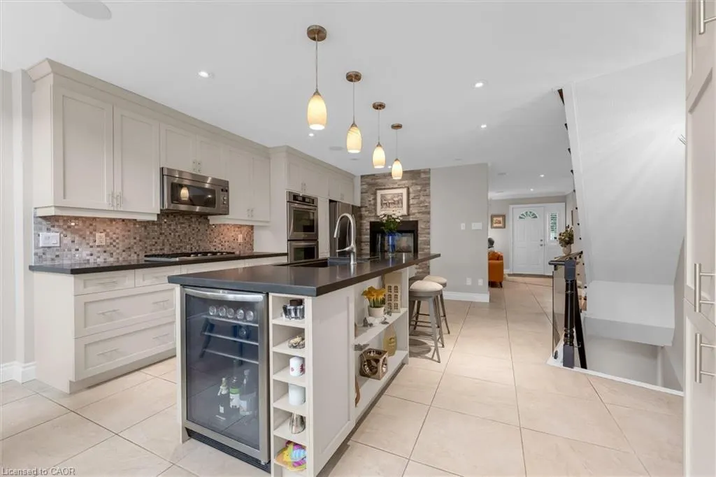 2110 New Street #6