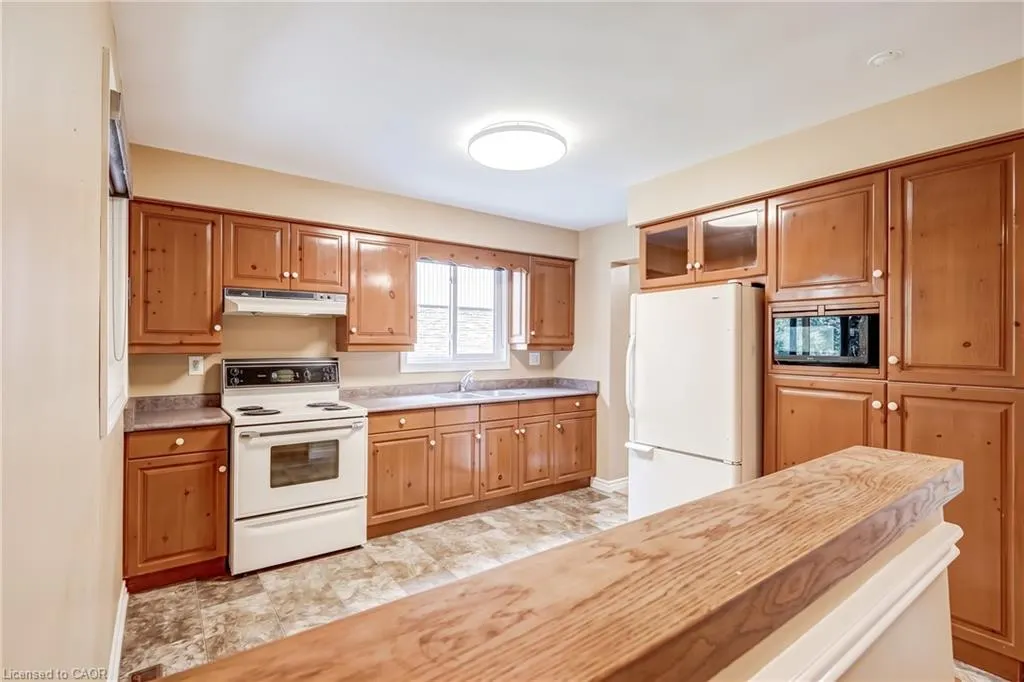 2713 Andorra Circle
