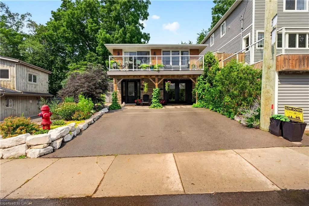 592 Aberdeen Avenue #1