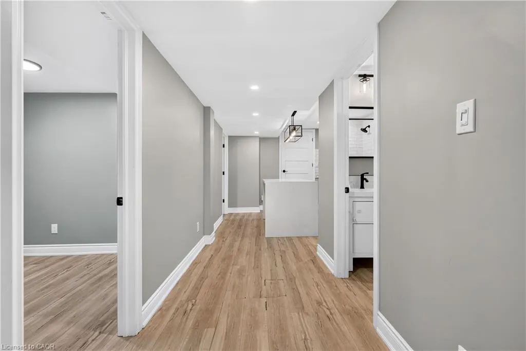 592 Aberdeen Avenue #1