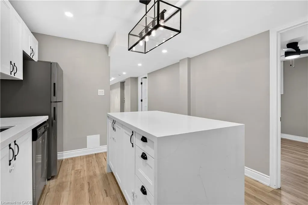 592 Aberdeen Avenue #1